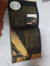 Load image into Gallery viewer, 2CD 殷承宗 钢琴 piano 中国唱片 薄纸的页面有一页被粘住 打不开 有些有 粘住的痕迹 看图 7.5&quot;X7.5&quot; cd ok
