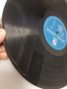 Lps 曹西平热情的姑娘 黑胶唱片vinyl A面和B面都有少条轻刮痕和萌痕。 - GOMUSICFORUM Singapore CDs | Lp and Vinyls 