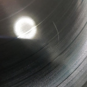 vinyl Lps 余天 成功属于你黑胶唱片vinyl 第1面 和第二面都有十多条长短刮痕和萌痕